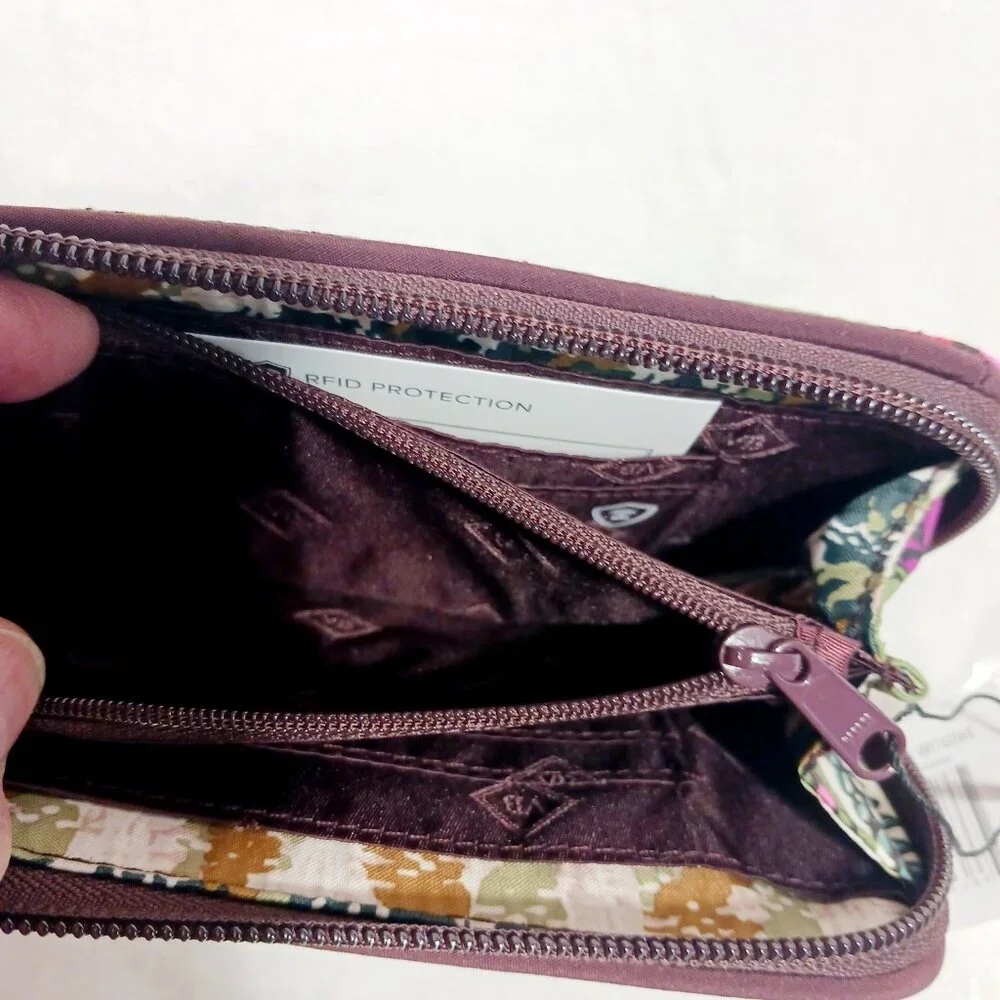 NWT Vera Bradley RFID Grab & Go Wristlet, Autumn Leaves, Approx. 7
